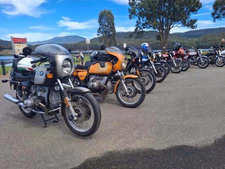 BMW 90S at Lake Buffalo